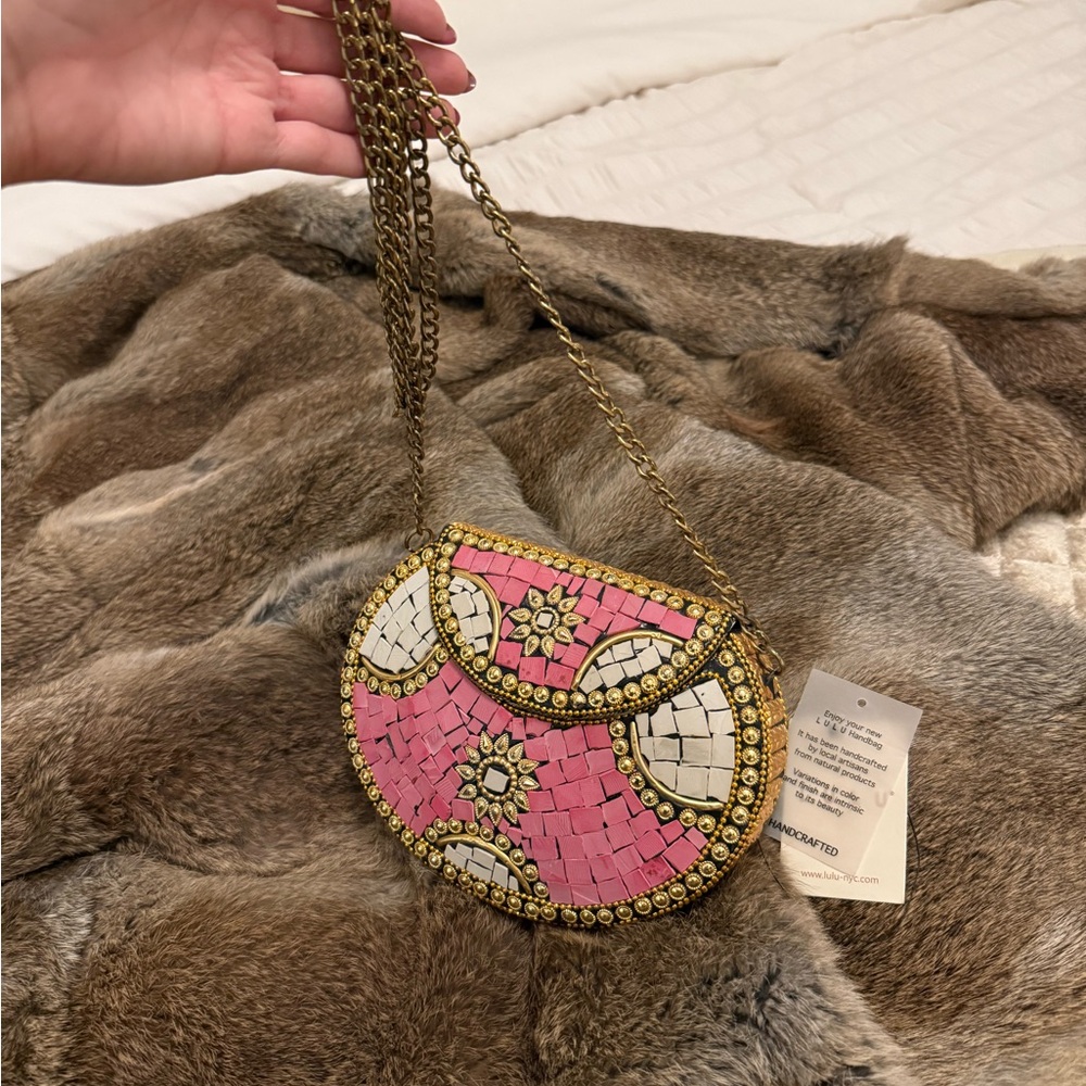 HANDCRAFTED LULU PINK AND GOLD BEADED CROSSBODY CLUTCH
